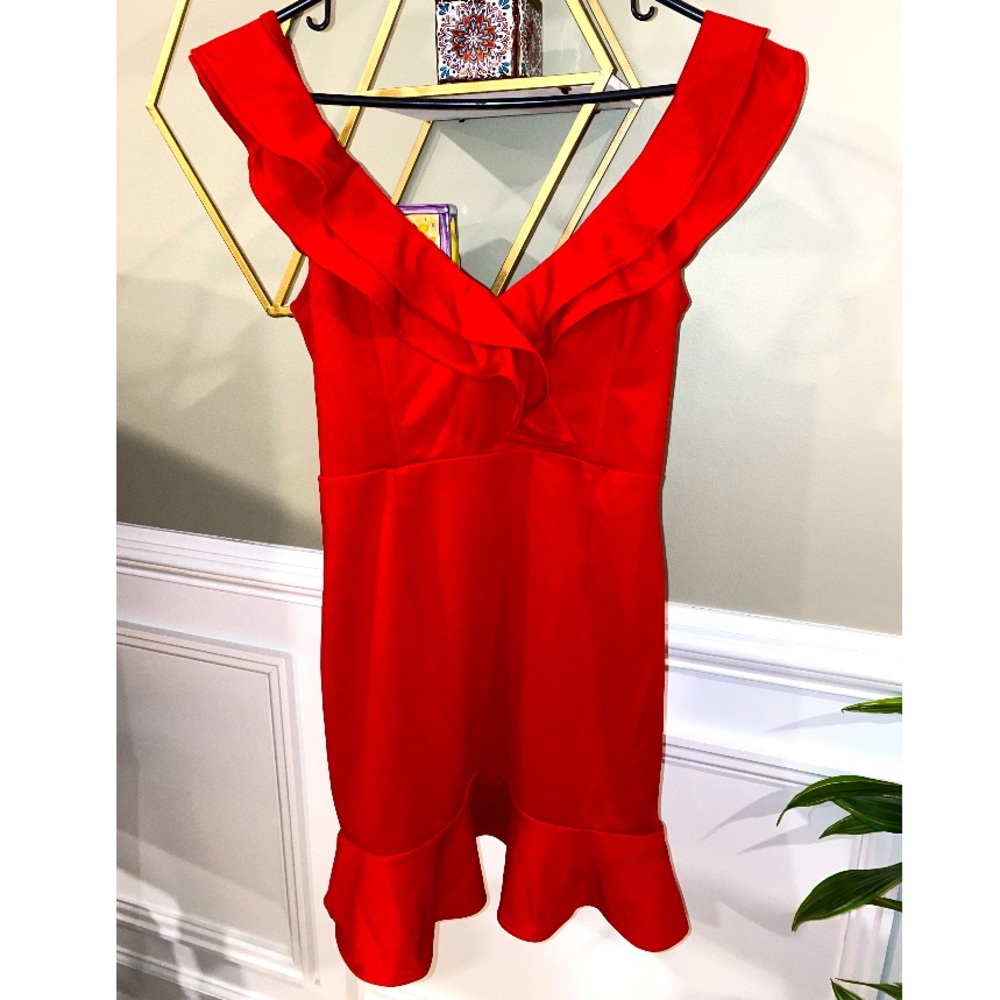 Brand new with tags Forever21 red dress